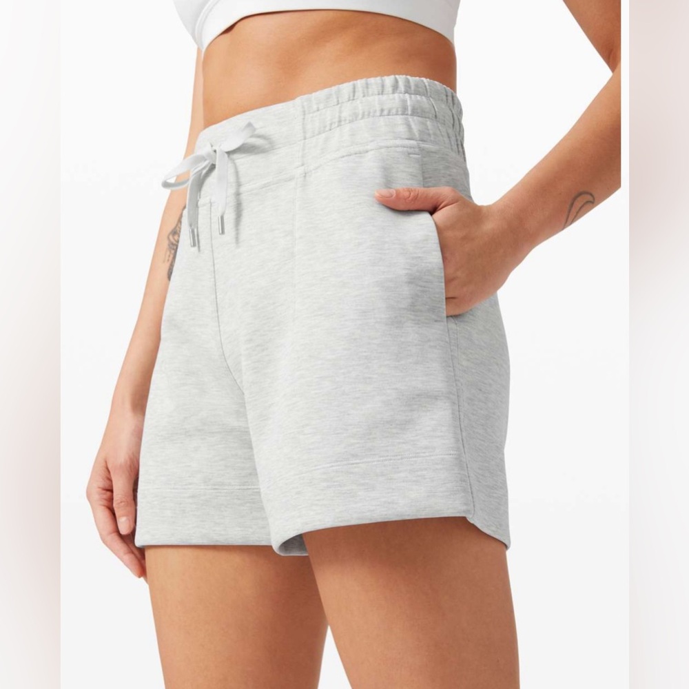 Lululemon Soft Ambitions High Rise Short 4"